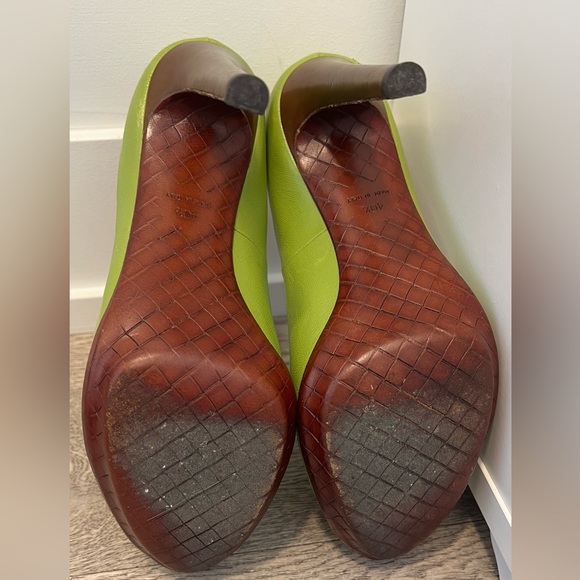 Bottega Veneta Green Leather Peep Toe Pump Size 40.5 / 7.5 - Picture 2 of 7